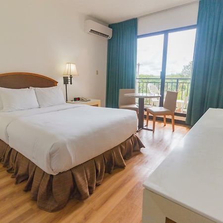 Surestay By Best Western Guam Airport Barrigada Eksteriør billede