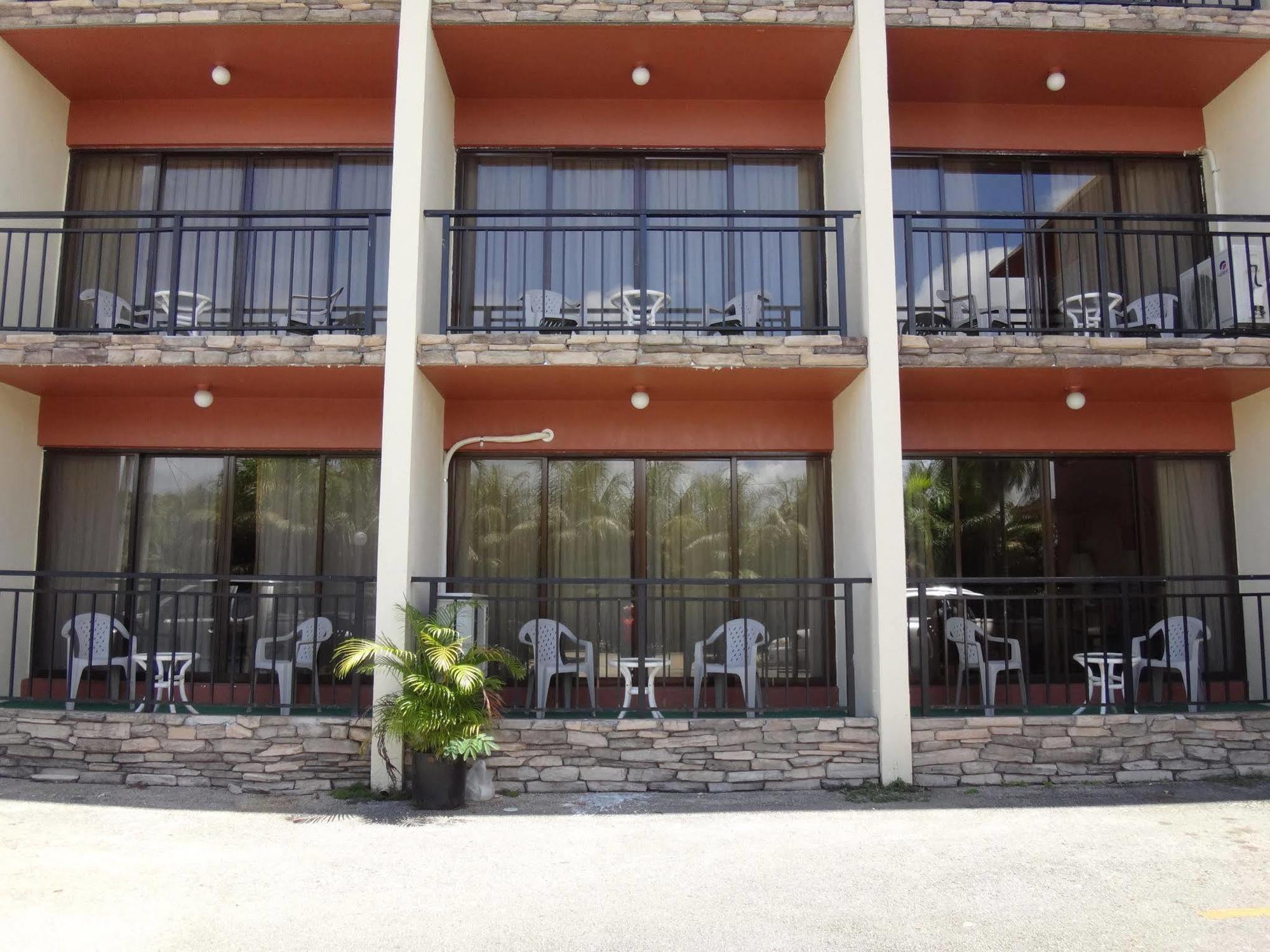 Surestay By Best Western Guam Airport Barrigada Eksteriør billede